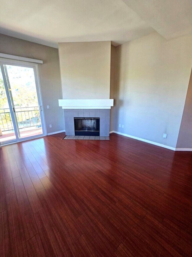 Building Photo - Spacious Remodeled Condo at River Colony Community in Mission Valley