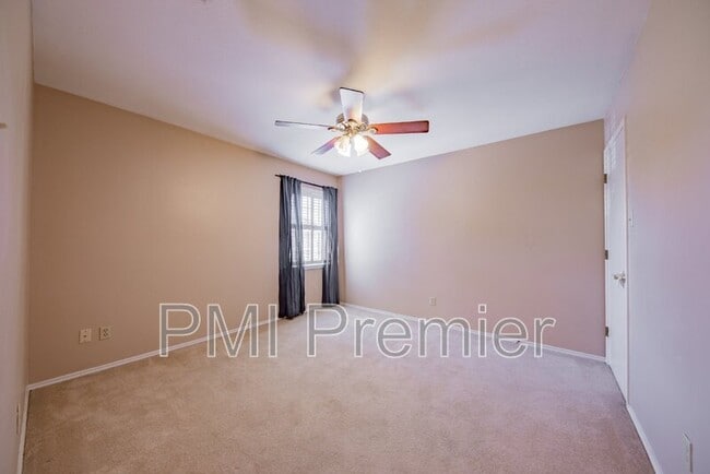 Building Photo - 471 Caviness Dr