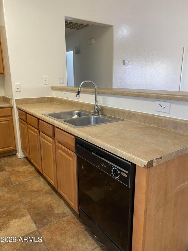 Building Photo - 24035 N Desert Dr