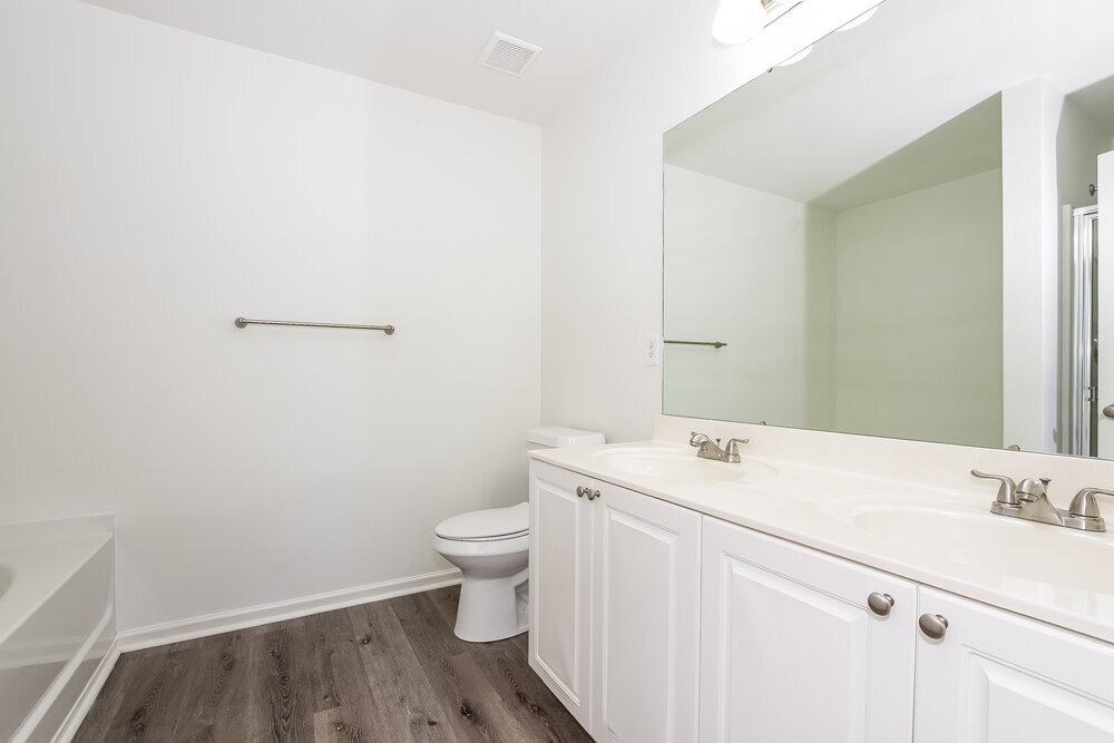 Building Photo - 1413 Jordans Pond Ln