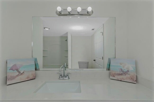 Building Photo - 204 Mill St