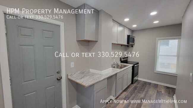 Building Photo - 392 Bailey Ct