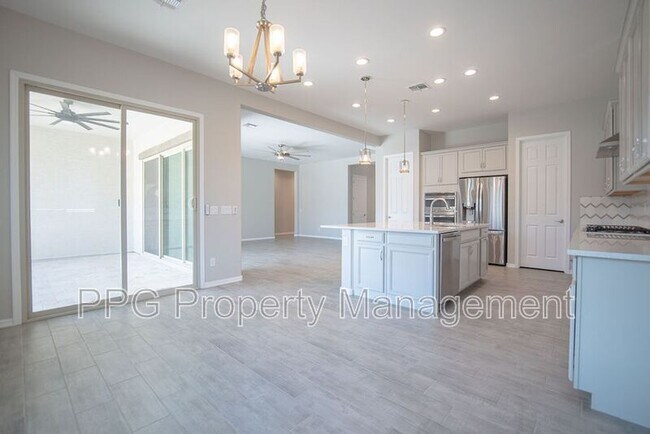 Building Photo - 7747 S 167th Ave
