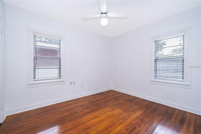 Building Photo - 124 E Muriel St