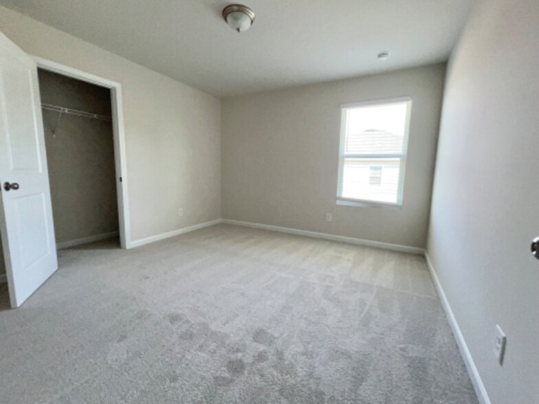 Building Photo - 349 Indian River Dr