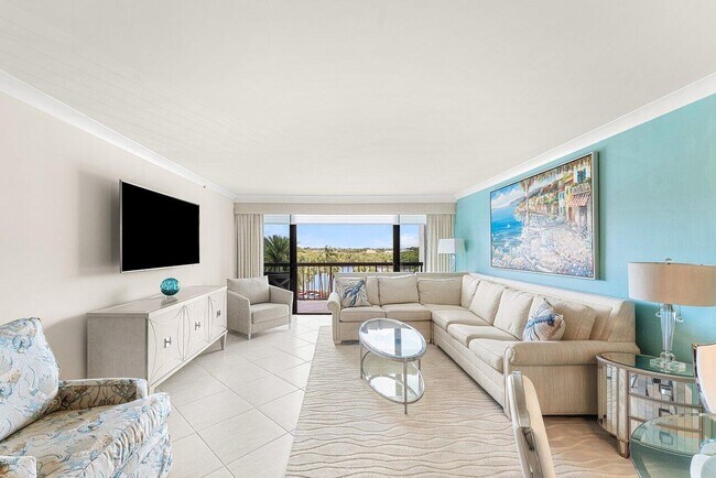 Building Photo - 4740 S Ocean Blvd