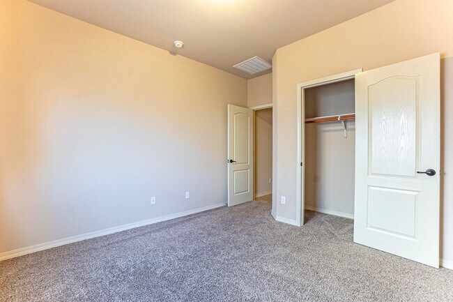 Building Photo - 7508 Wolf Creek Dr