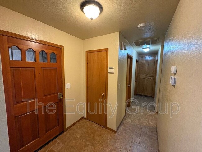 Building Photo - 644 N Atwood St