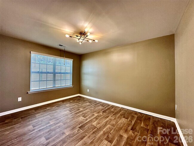 Building Photo - 1210 Leno Ln