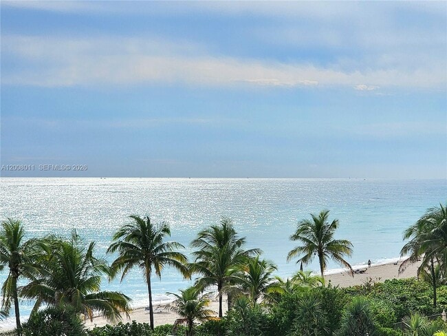 Building Photo - 2030 S Ocean Dr