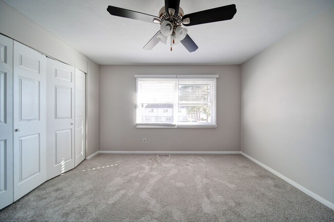 Building Photo - 2433 Charles Blvd