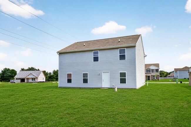 Building Photo - 2905 Shasta Dr