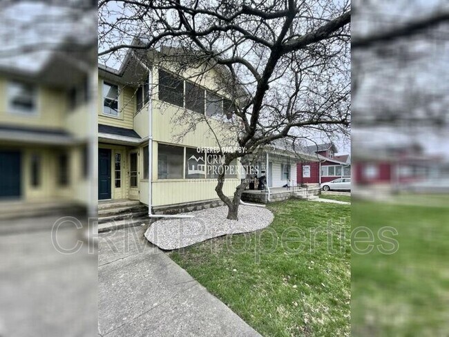 Building Photo - 1838 S Armstrong St