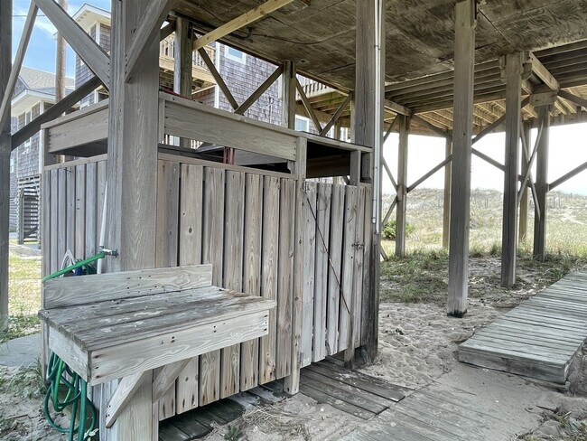 Building Photo - 57144 Lighthouse Rd