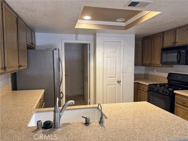 Building Photo - 928 Lotus Cir