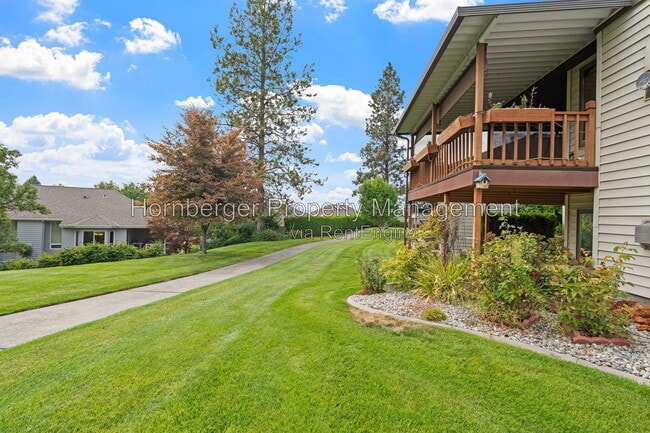 Building Photo - 9811 N Comanche Dr
