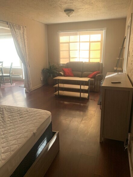 Separate sleeping/living spaces - 200 W Lucero Ave
