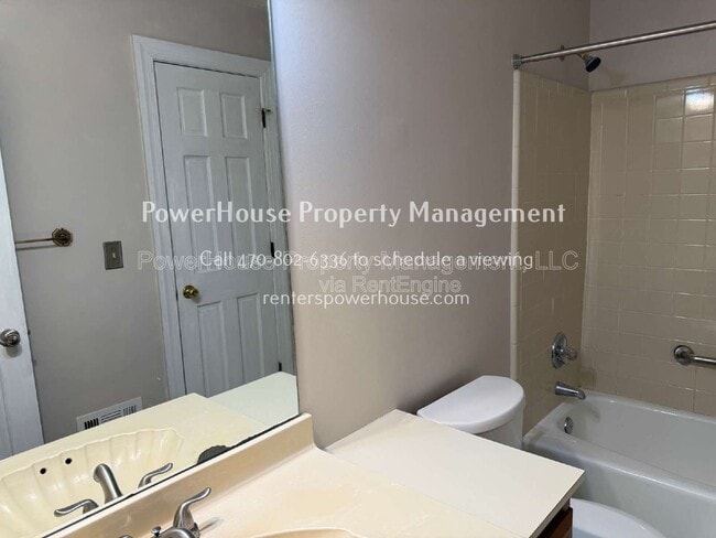 Building Photo - 3209 Henderson Walk