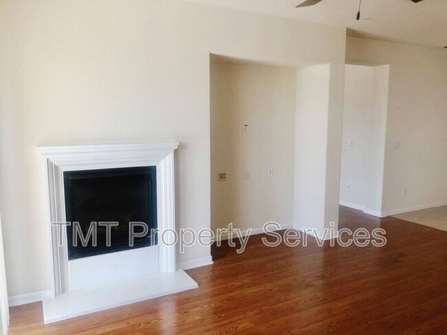 Building Photo - 2362 Dunsley Cir