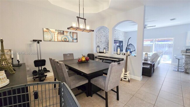 Building Photo - 5109 SW 141st Ave