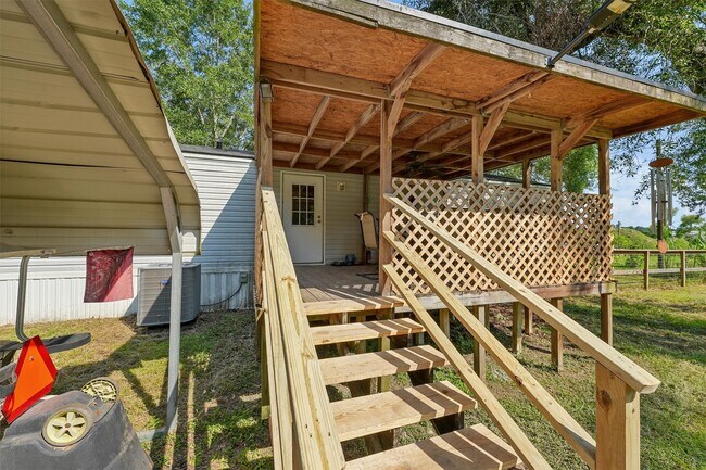 Building Photo - 106 County Road 3755