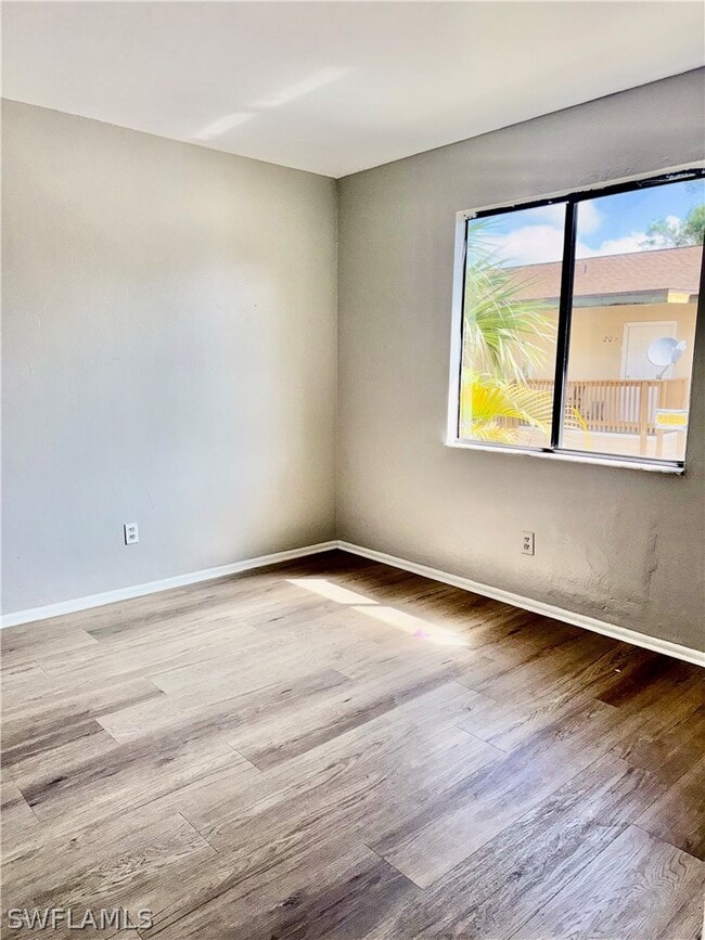 Building Photo - 824 Alderman St