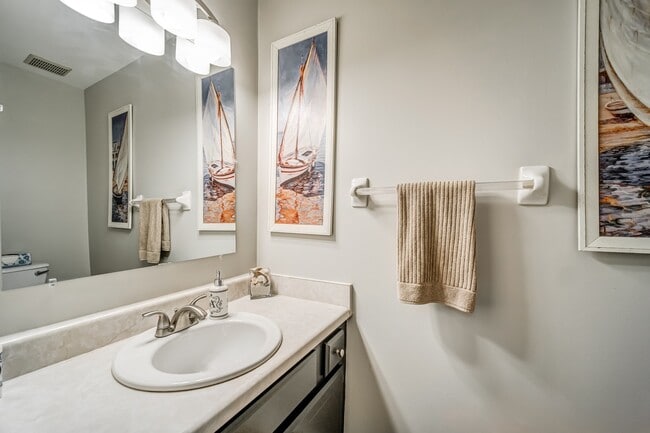 Building Photo - 601 Boyd Mill Ave