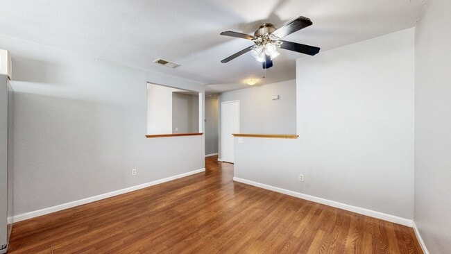 Building Photo - 8690 Lords Manor Way