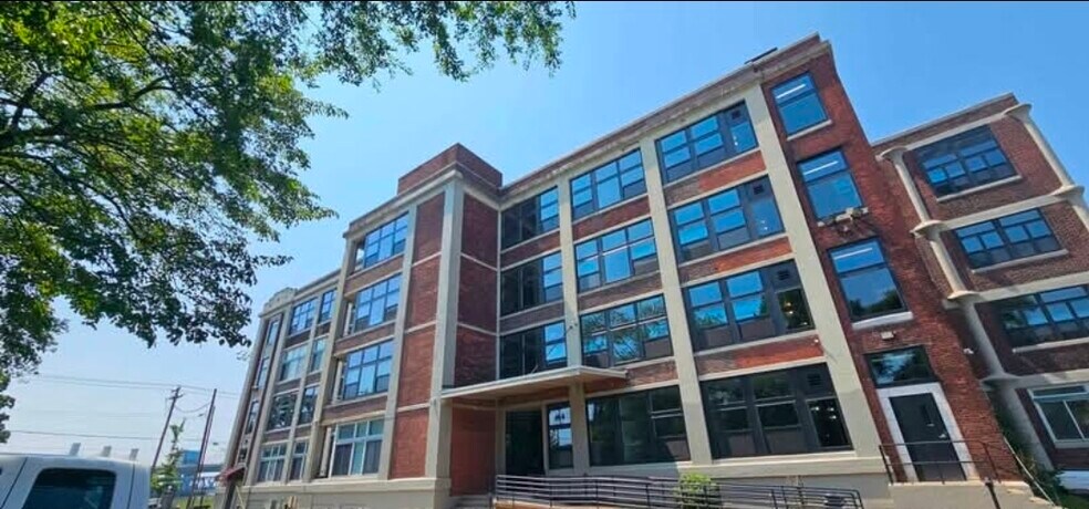 Building Photo - 275 Chapel St