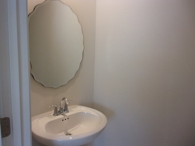 Building Photo - Recently Constructed 3 Bedroom 2 1/2 Bath Home in Walkers Mill