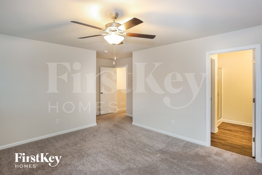 Building Photo - 2020 Cypress Village Dr NW