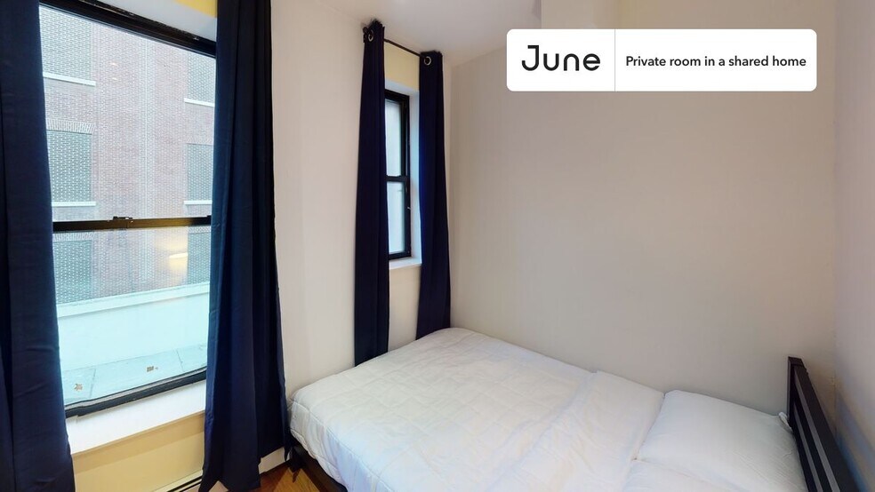 Building Photo - Room in Shared 3 bed/1 bath home