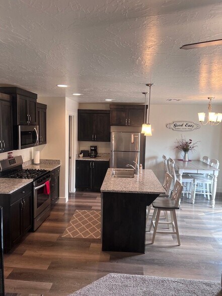 Building Photo - 3818 Nova Ct