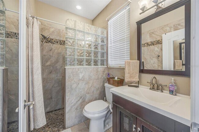 Building Photo - 6120 Chene Ct