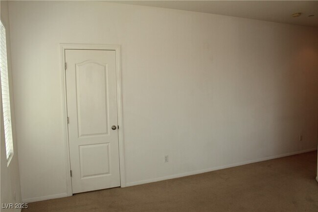 Building Photo - 9052 Stone Cabin Ct