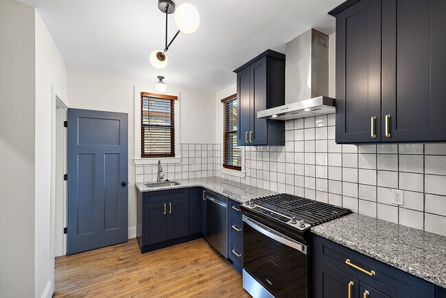 Building Photo - 7464 Woodrow Wilson St