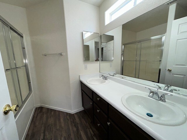 Building Photo - 6117 Breeders Cup St