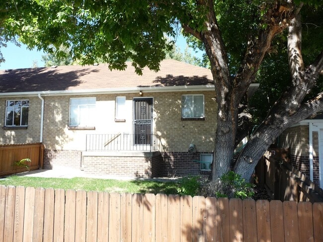 Building Photo - One Block From Sloan's Lake