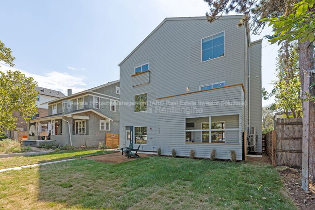 Building Photo - 1624 NW 17th St