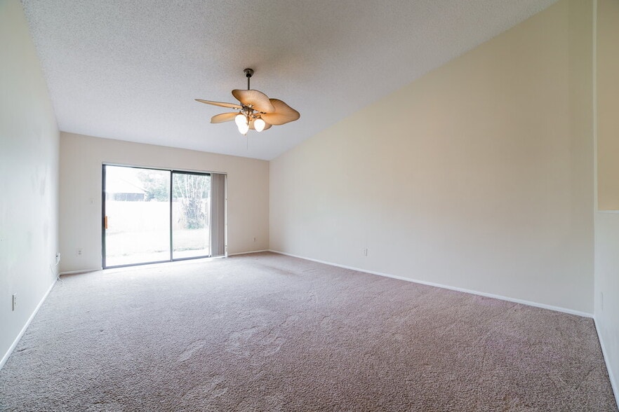 Building Photo - 1029 Wainright Dr