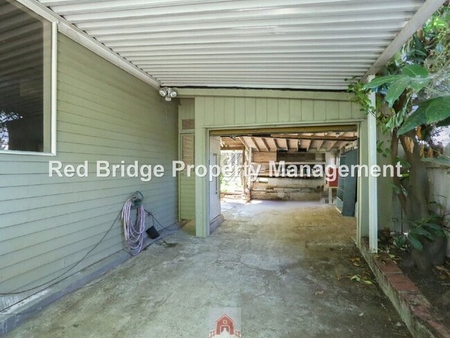 Building Photo - 5915 SE 15th Ave