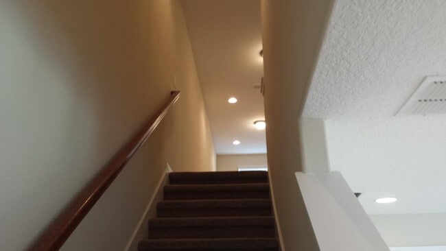 Building Photo - 3 Bed 2.5 Bath Tech Savy Corner Townhouse ...
