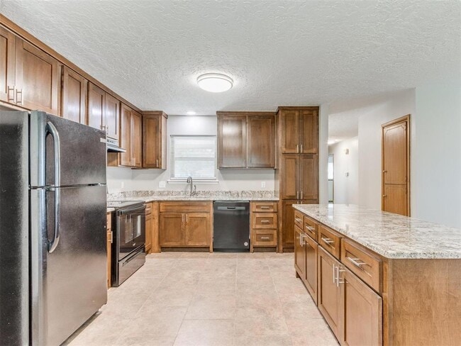 Building Photo - 306 S Mercedes Dr