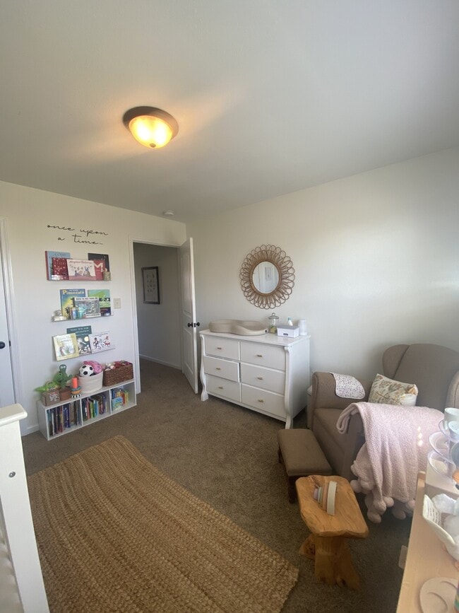 Building Photo - 1053 Castlerock Dr