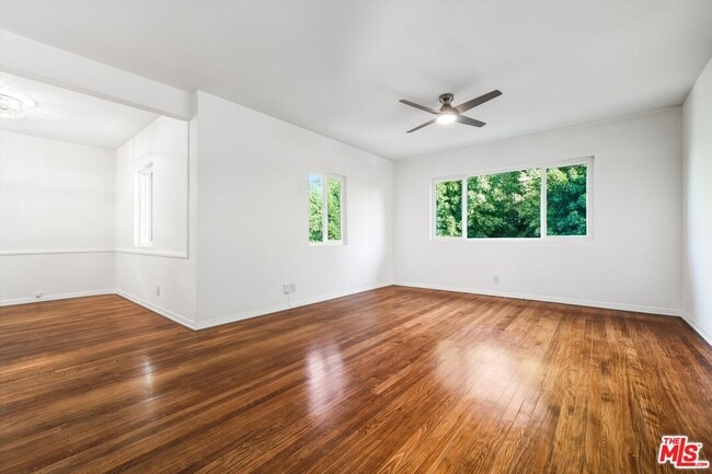 Building Photo - 1319 S Mansfield Ave