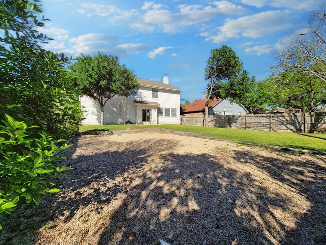 Building Photo - Beautiful Single Family - 4/BR 2.5/BA