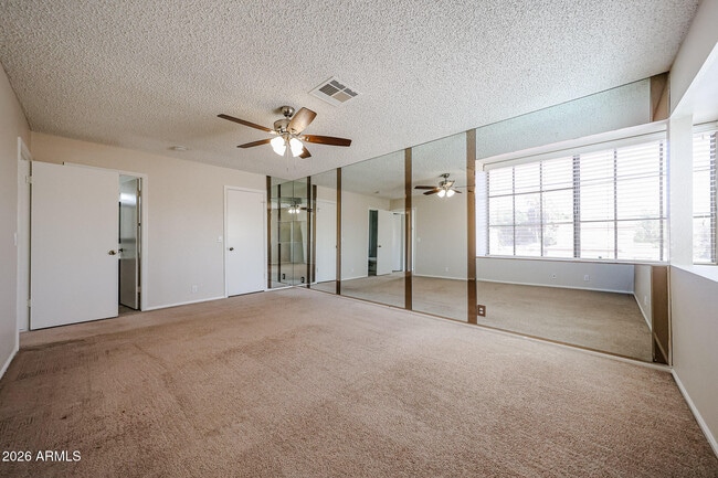 Building Photo - 5013 W Evans Dr