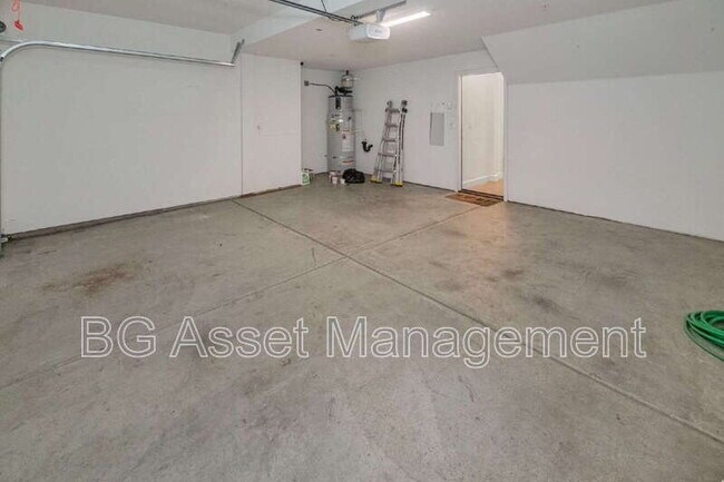 Building Photo - 3909 Wattling St