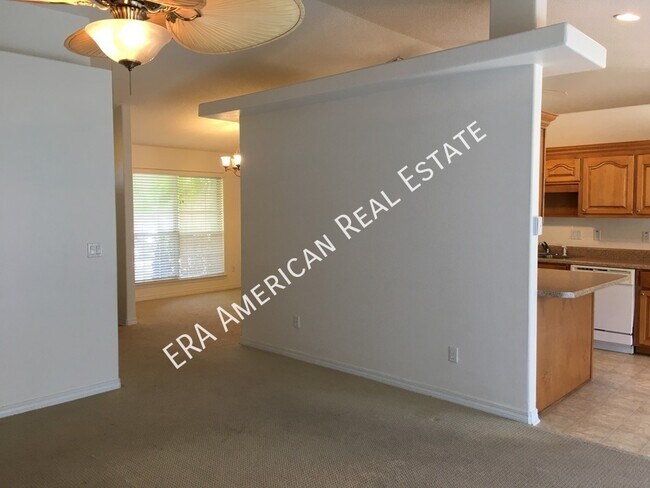 Building Photo - 1922 Everglades Dr