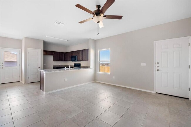 Building Photo - 1201 Garland Rd